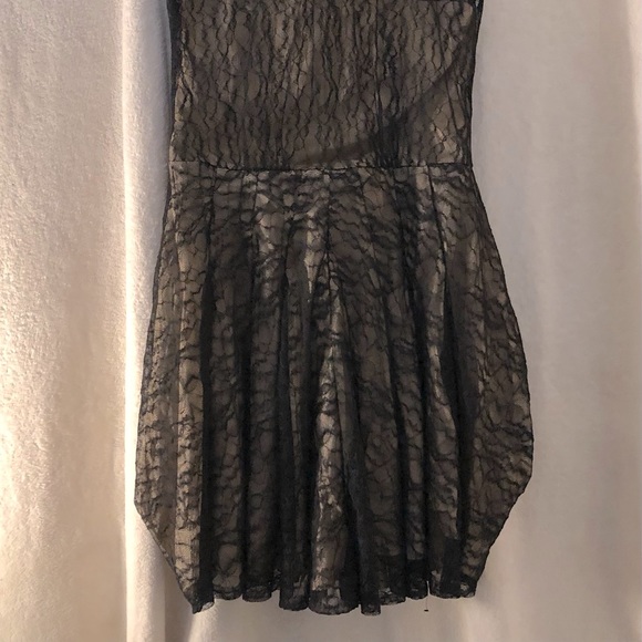 Dress - Picture 2 of 7